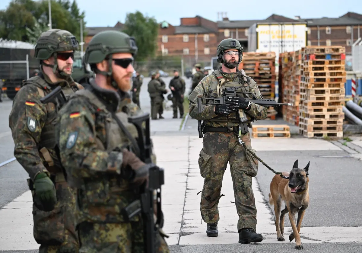 Germany to send soldiers to fortify Poland border