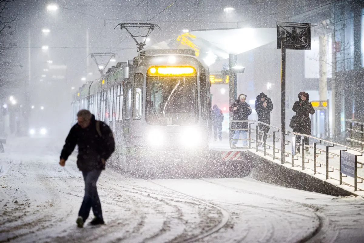 Heavy Snowfall and Cold Snap Paralyze Parts of Germany, Disrupting Daily Life