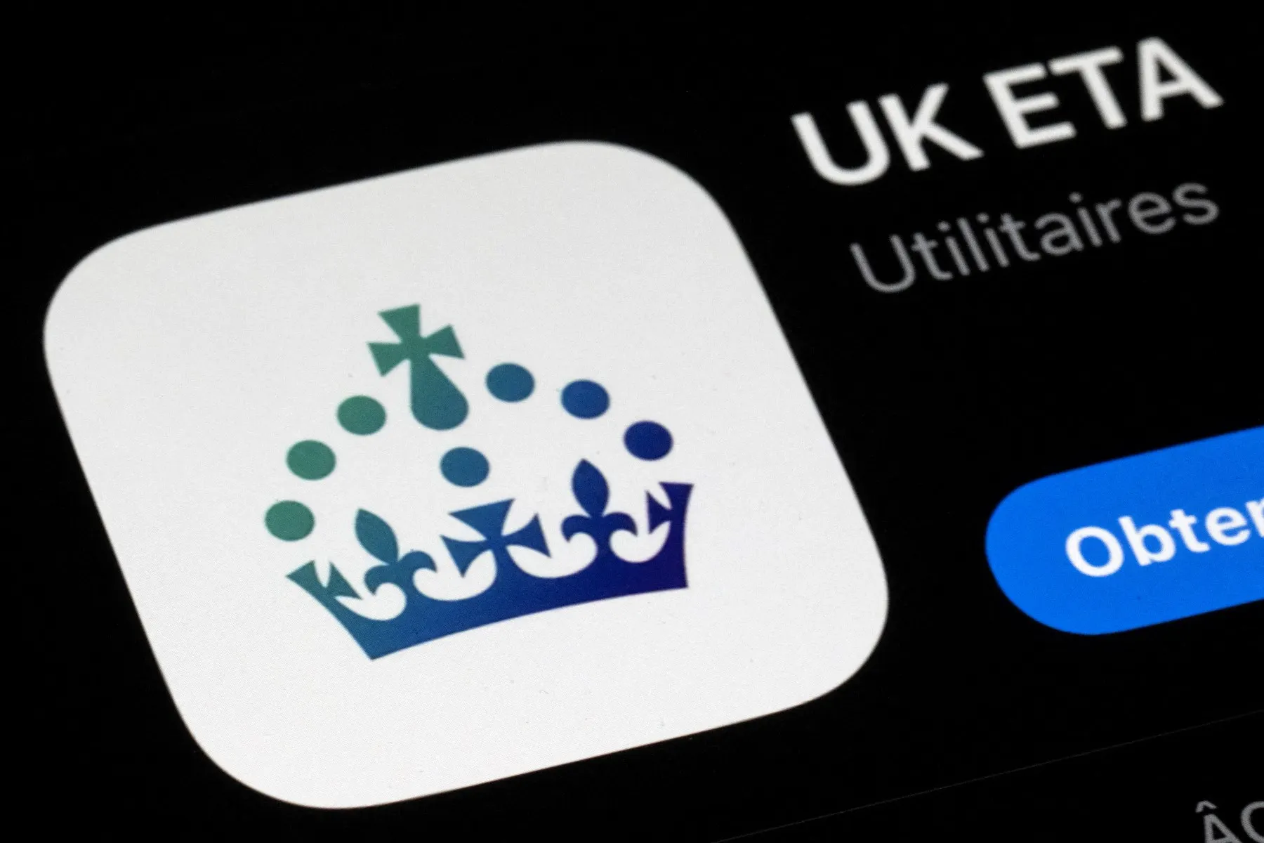 'A money making racket': Angry British dual nationals blast UK passport demand