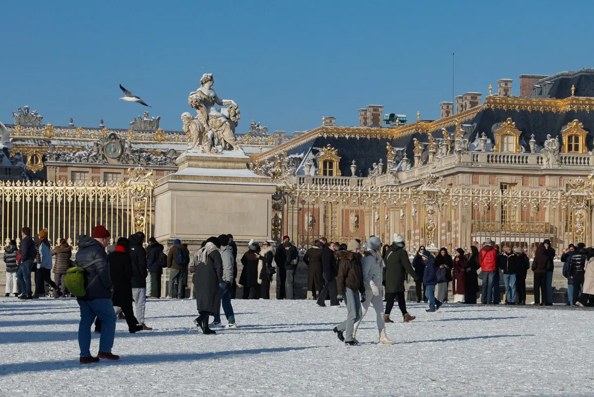 French museum fare hikes for non-European tourists spark outcry