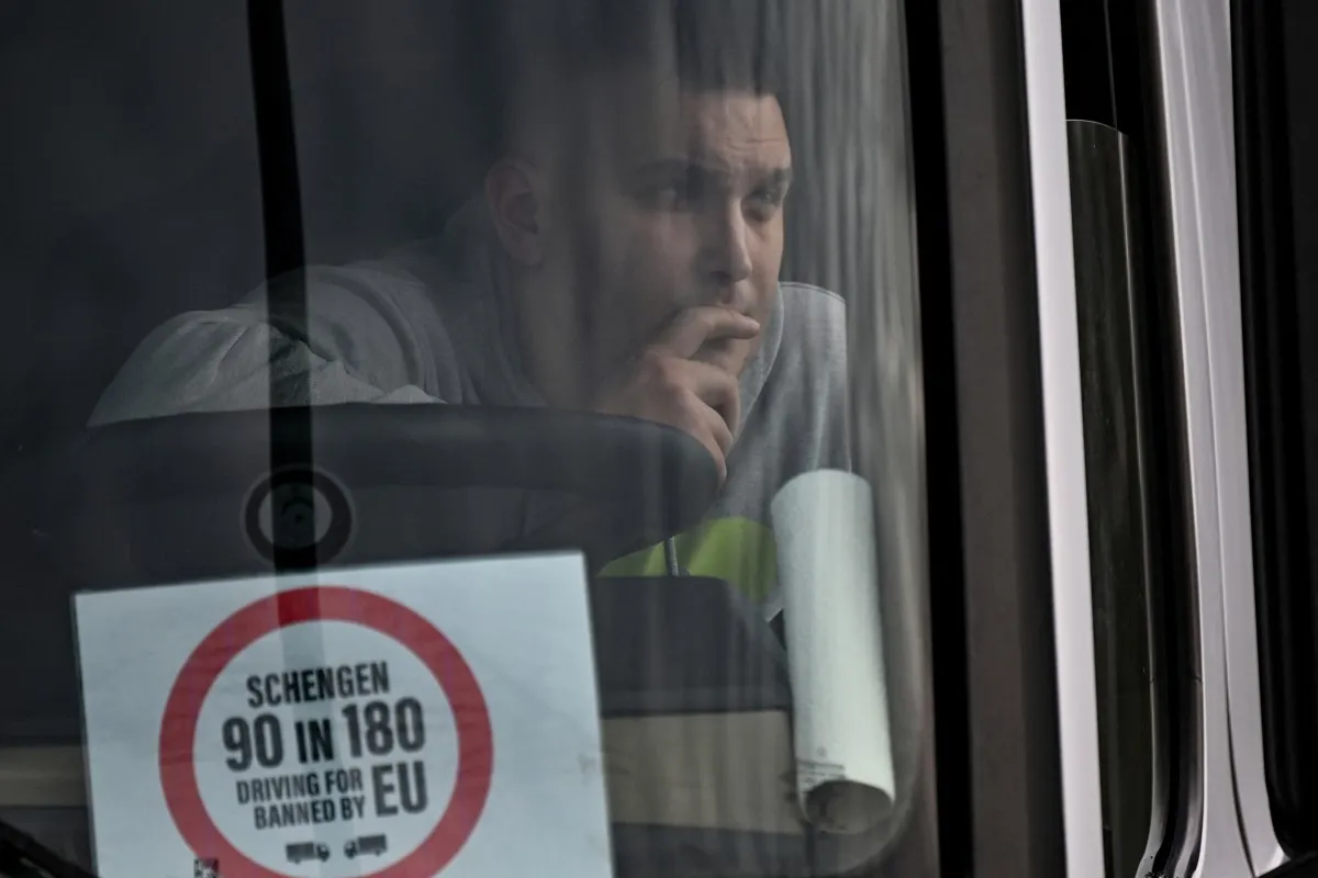 EU announces plan to extend 90-day rule for certain non-EU workers