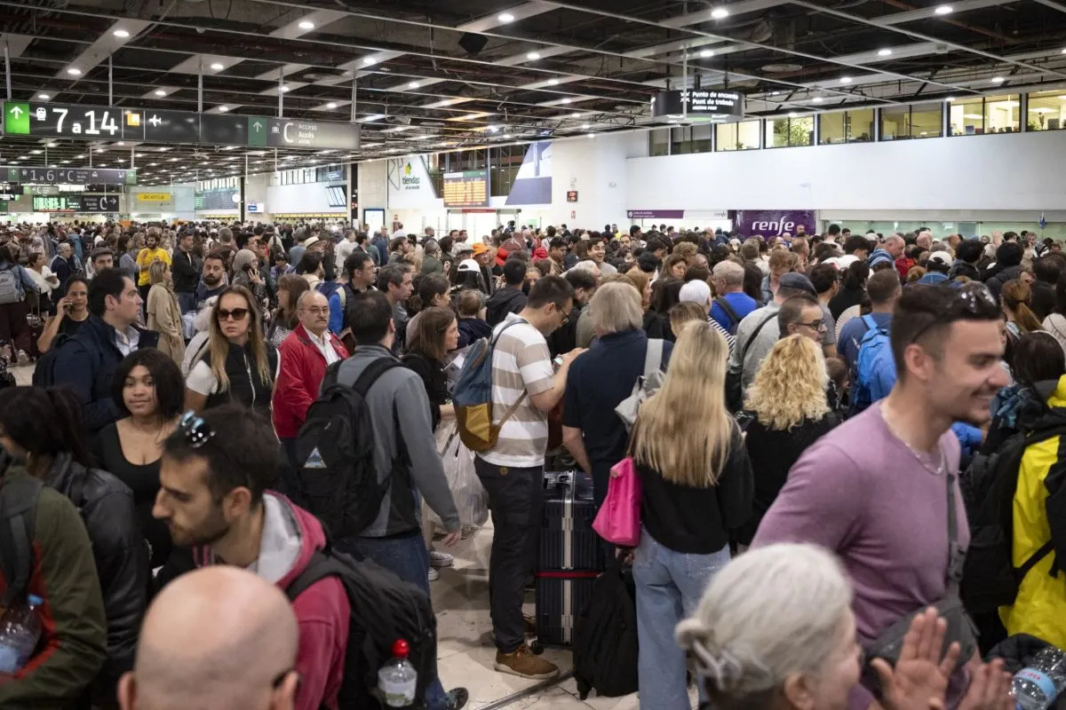 Commuter trains back in Catalonia after week of deadly accidents in Spain