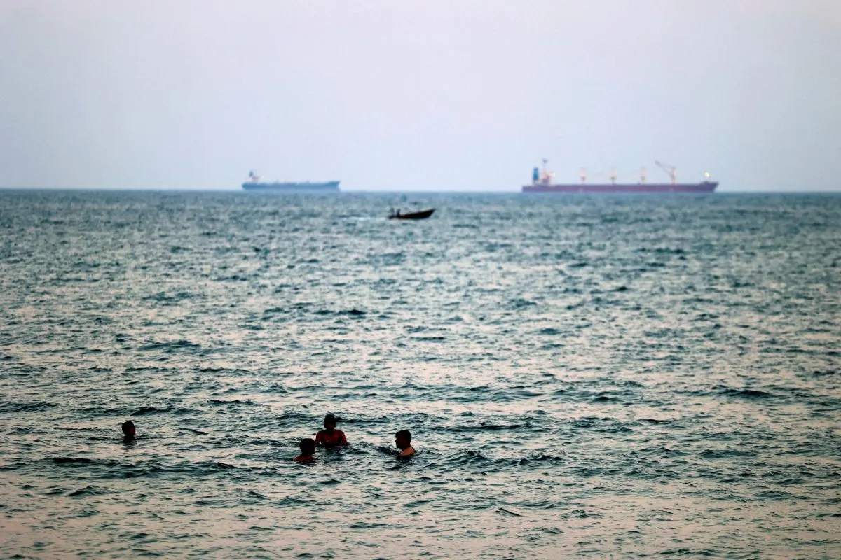 Spain nabs criminal gang using swimmers to smuggle cocaine onto ships