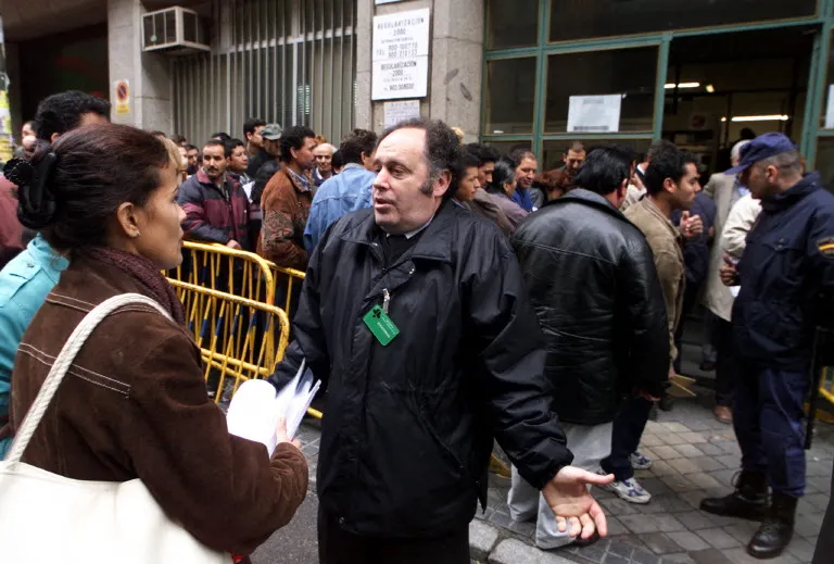 IT glitch causes residency permit delays for 150,000 foreigners in Spain