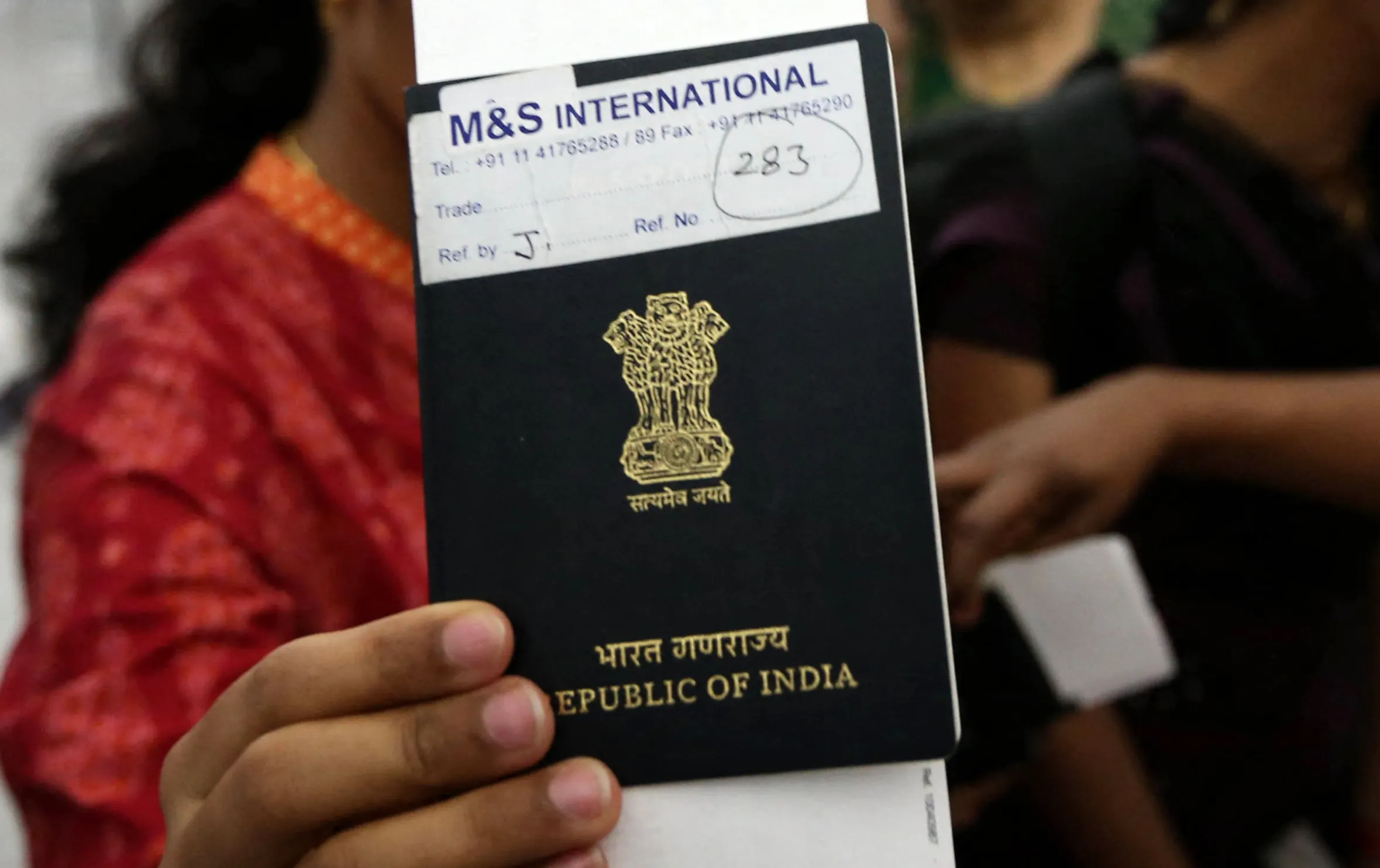 Which nationalities get the most EU Blue Cards and where do they go?