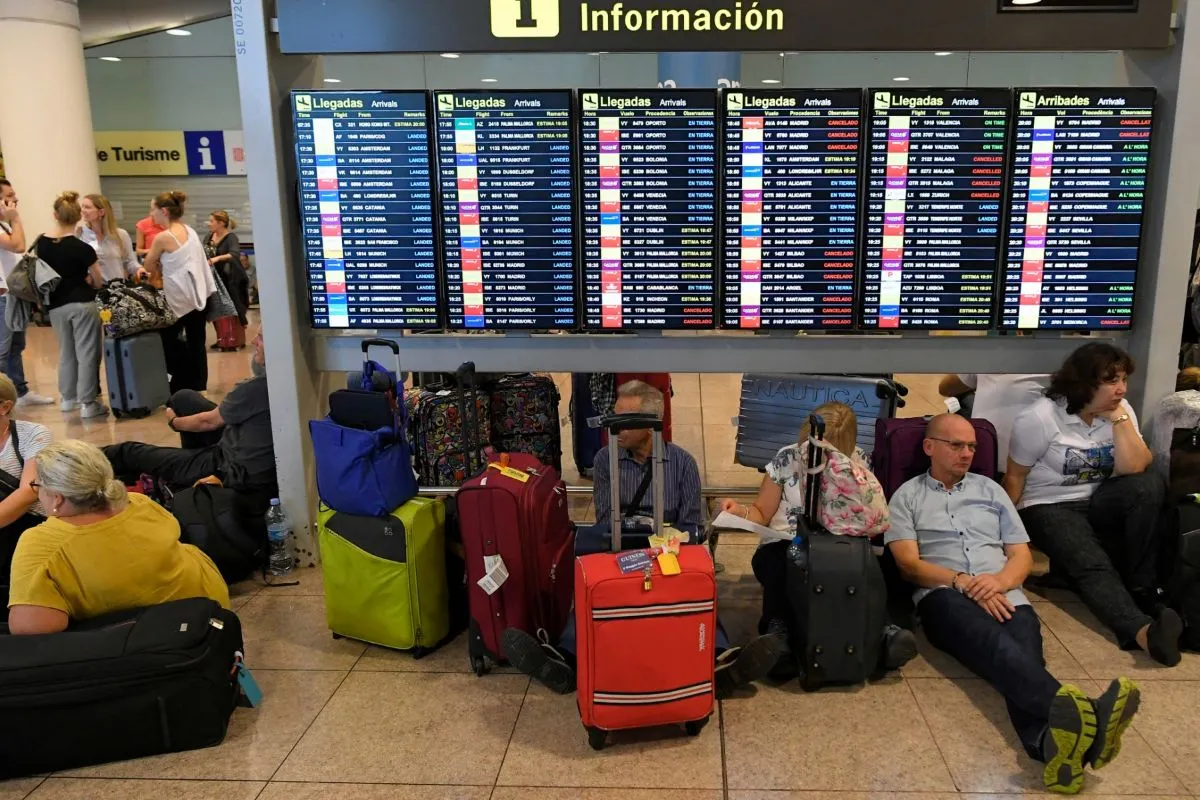 Strong winds disrupt flights and injure 86 in Spain