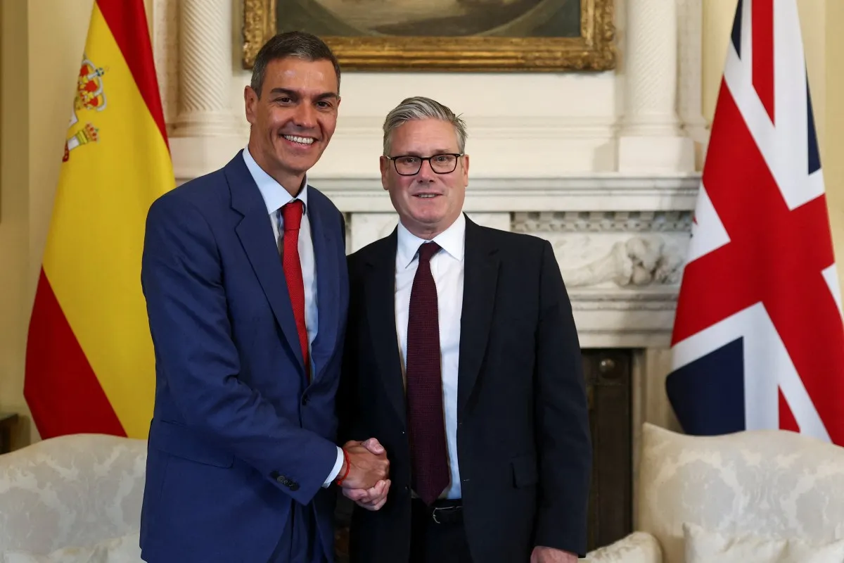 Spain's PM 'absolutely' in favour of UK rejoining EU