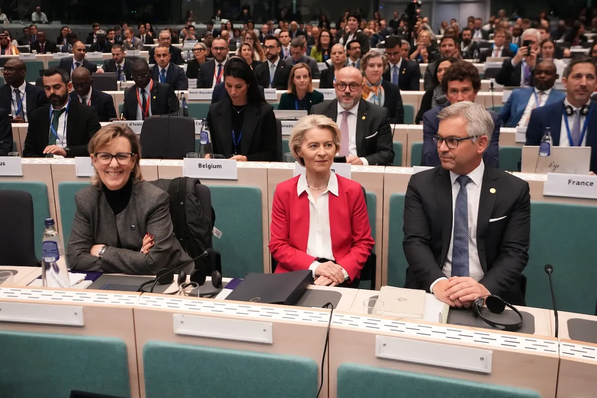 EU 'monitoring' Sweden's plan to revoke permanent residency permits