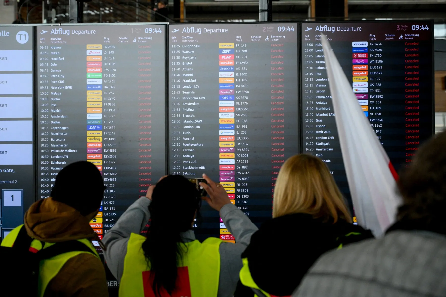 All Berlin flights on Wednesday cancelled due to strike