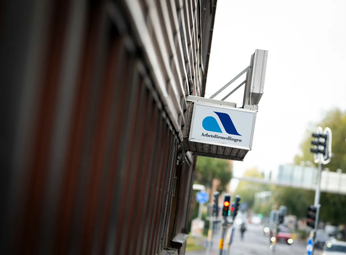 Unemployment falls in Sweden, but no one knows what the future holds