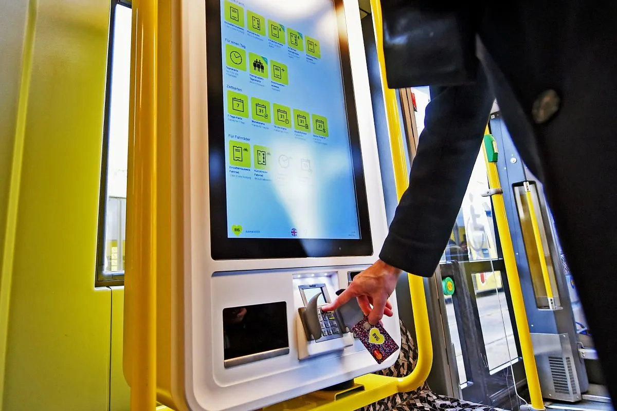 Will Berlin get rid of its public transport ticket machines?