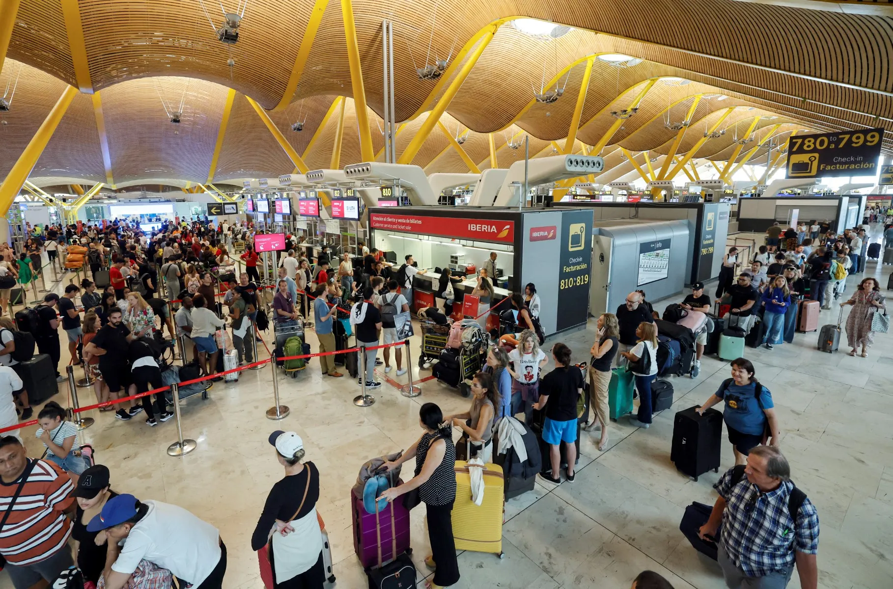 Second week of airport strikes in Spain to cause more delays and baggage issues