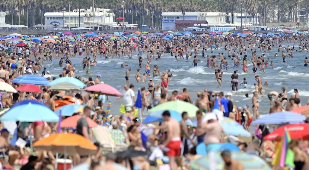 Iran War to draw more tourists to 'refuge' Spain despite higher holiday costs