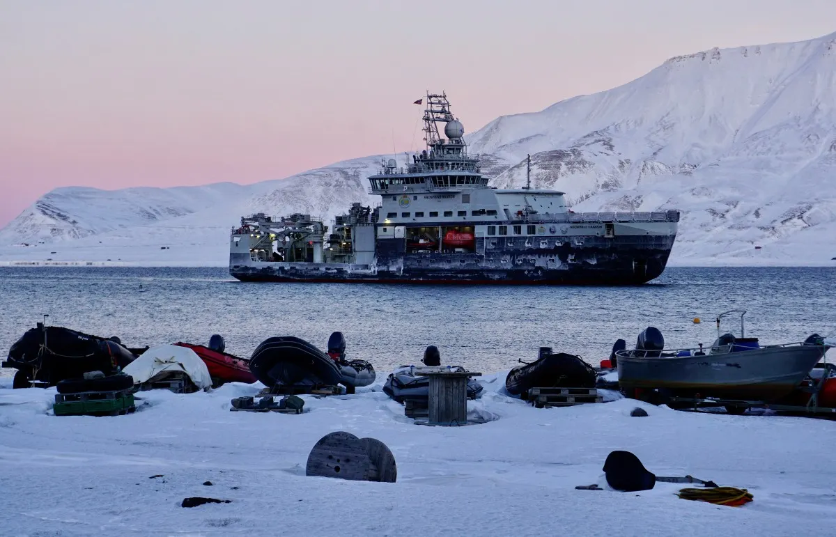 Sweden orders new icebreaker from South Korea