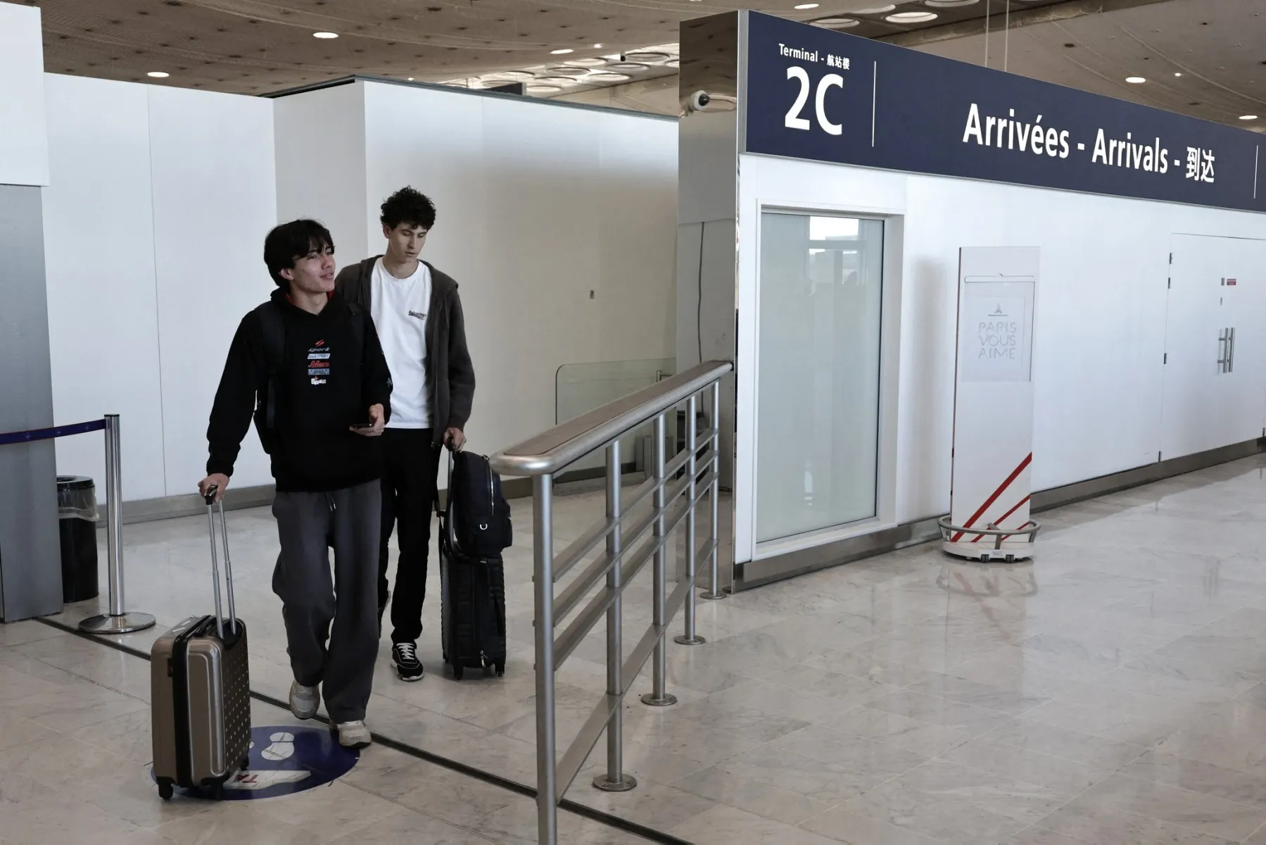 
            Start date set for new Paris airport link
        