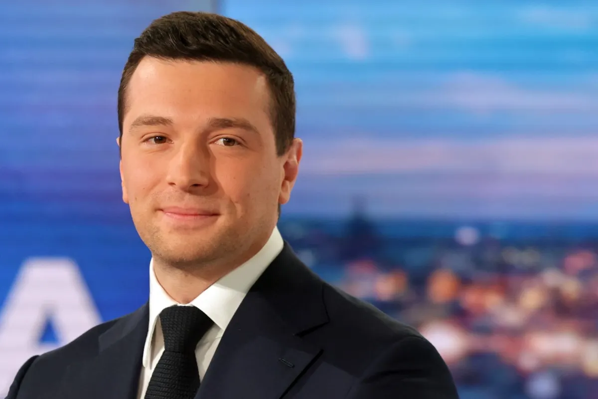 French far-right leader and Italian princess in 'fairytale romance' photoshoot