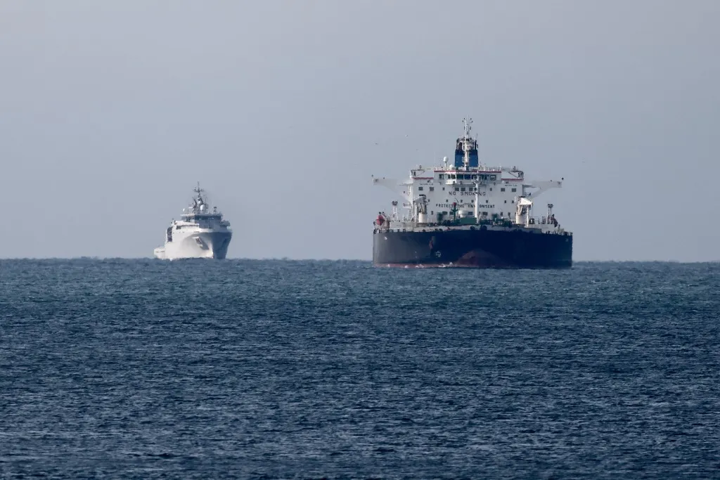 Sweden releases tanker after oil spill probe