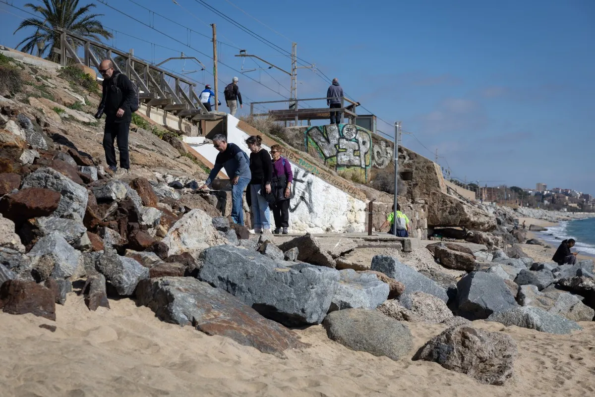 Spain rethinks how to turn tide against beach erosion
