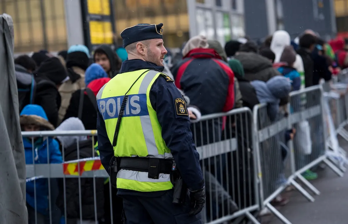 Sweden's legal watchdog slams draft bill abolishing PR for refugees