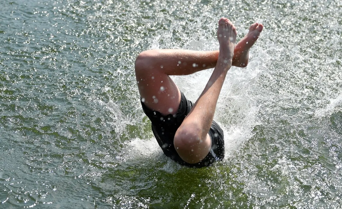 Halle lakeside pool backtracks on 'xenophobic' German-language entry rule