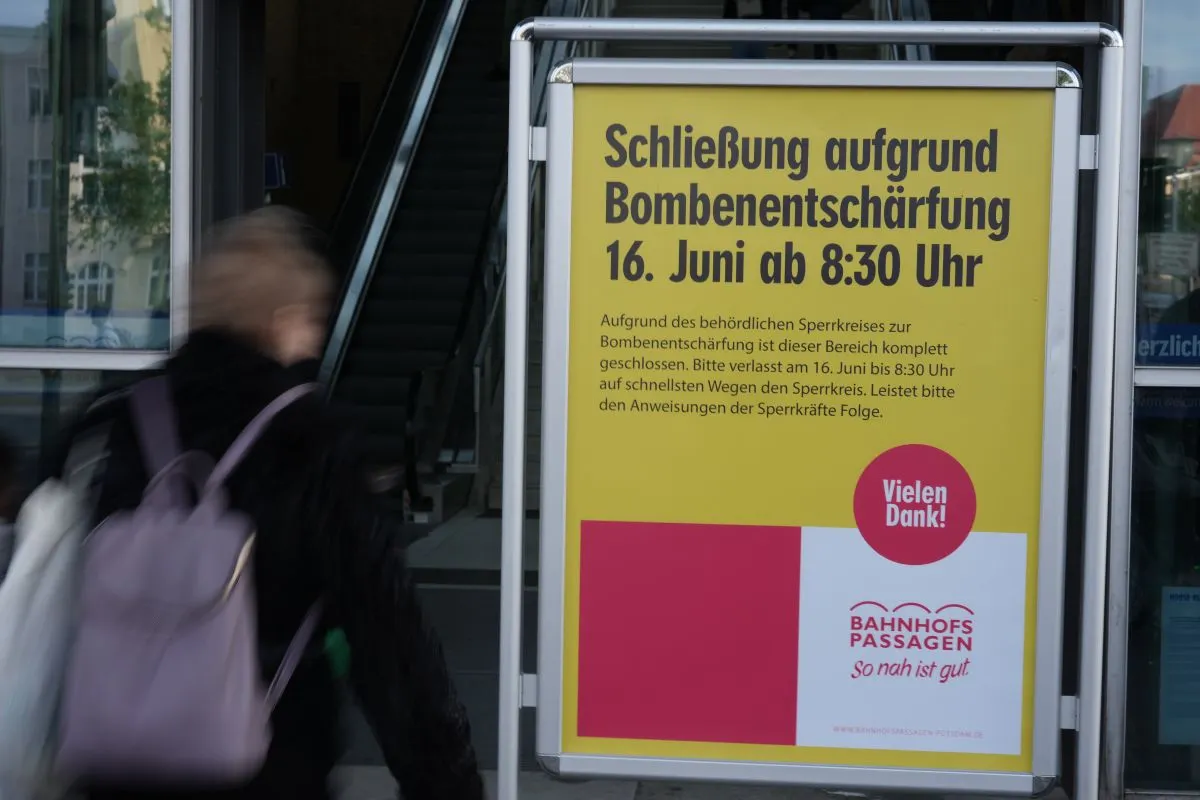 Thousands evacuated from Potsdam for WWII bomb disposal
