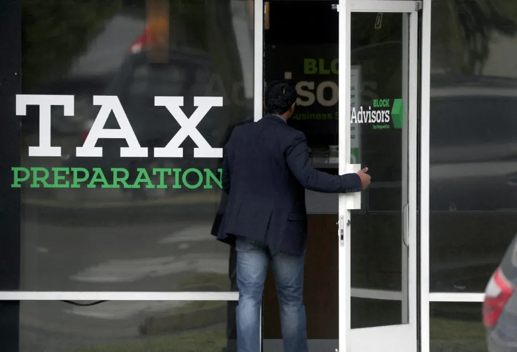 FBAR: What Americans in France need to know about declaring bank accounts