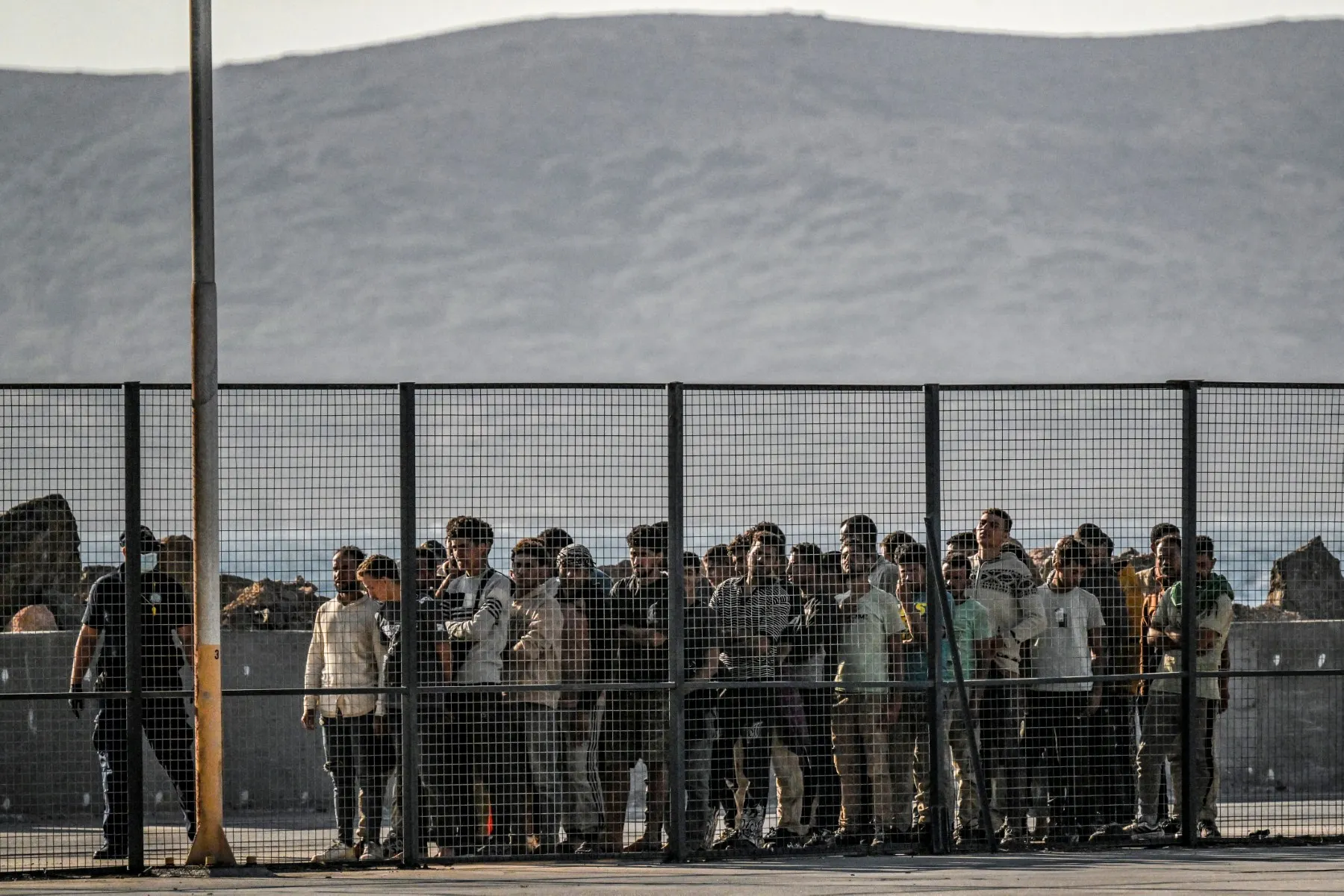 EU lawmakers approve 'return hubs' migration reform
