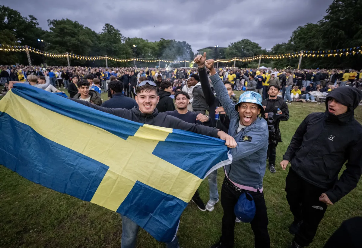 Swedes celebrate historic 5-1 World Cup opener