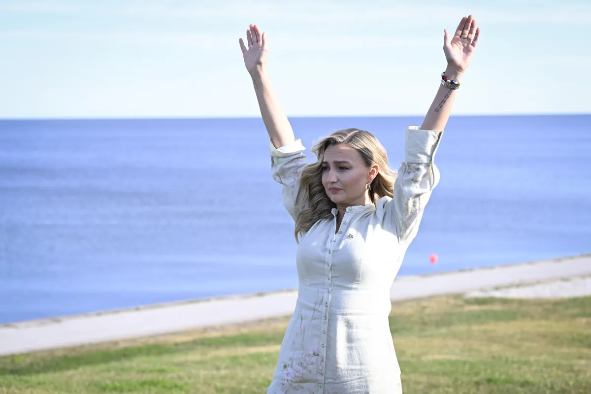 Christian Democrat leader calls for 'blue-and-yellow comeback' in Swedish election