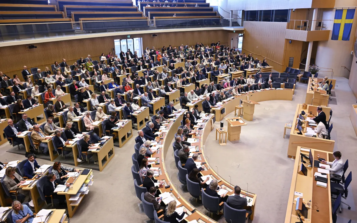 Swedish parliament to vote on revoking residency permits over 'poor conduct'
