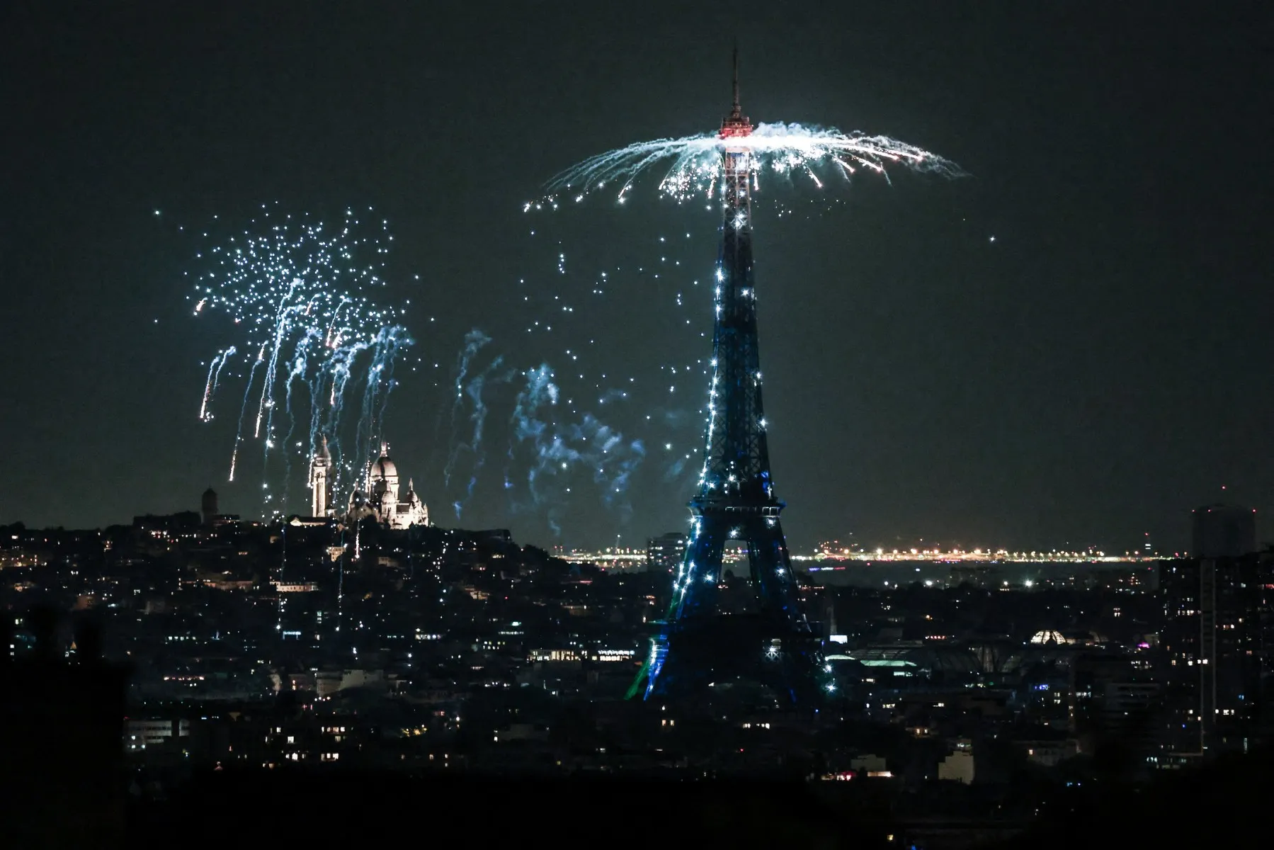 Cancellations, heat warnings and football: What to expect on July 14th in France this year