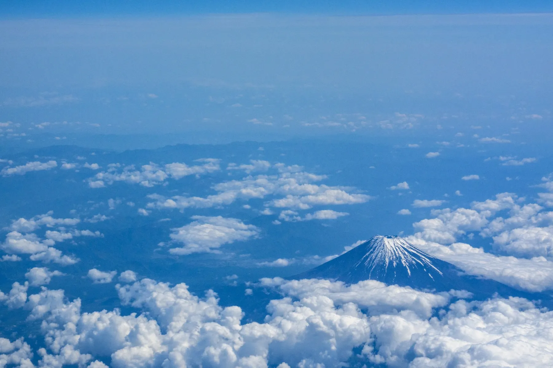 Swiss executive dies on Mount Fuji as 99 year old rescued