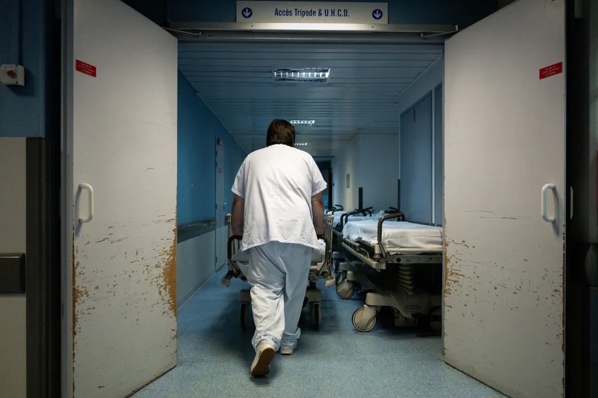 France reports first Ebola patient recovers and is discharged
