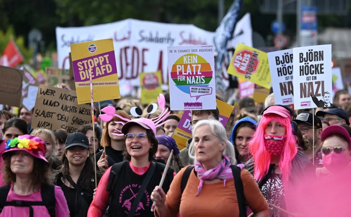 Mass protests in Germany as far-right AfD meets