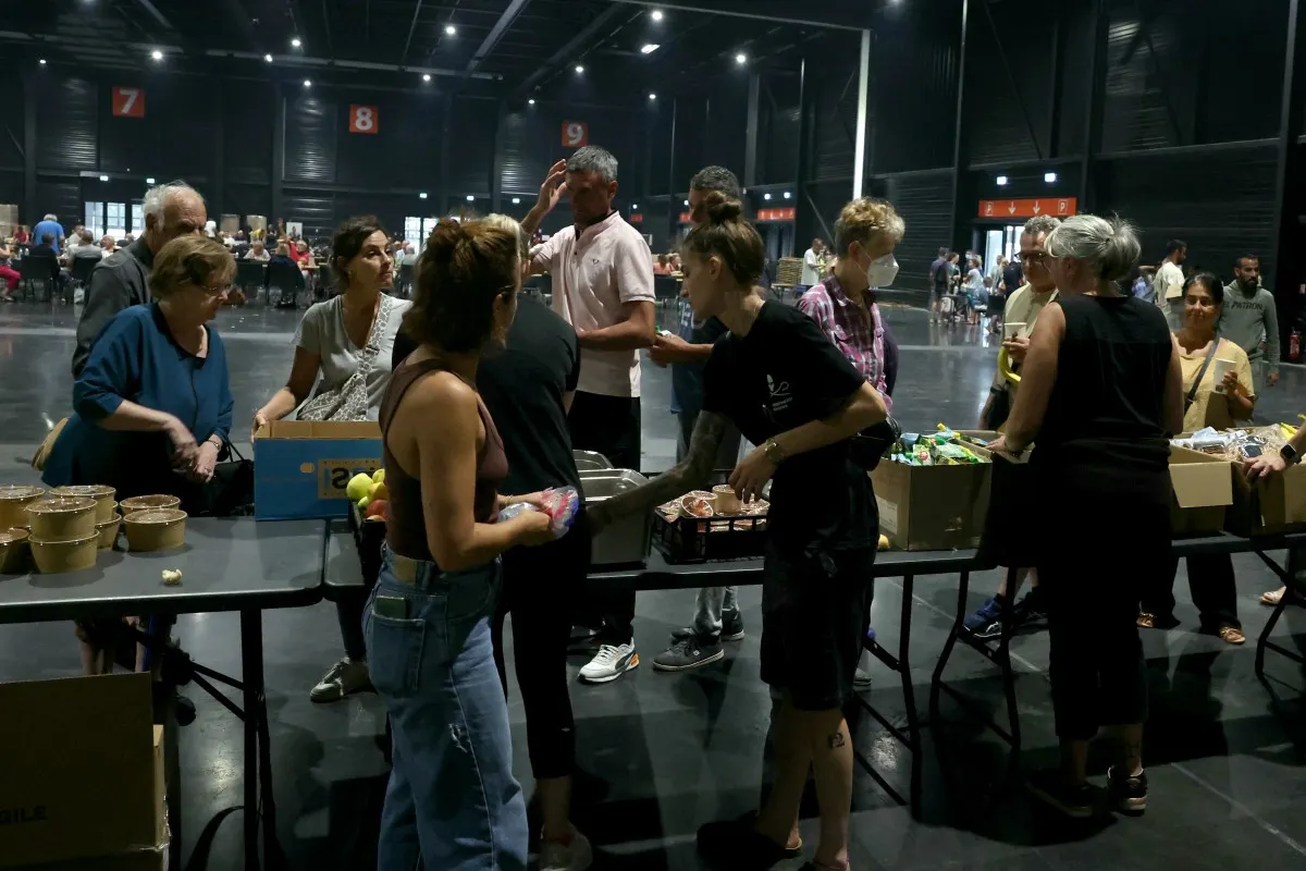 Americans aid French wildfire victims