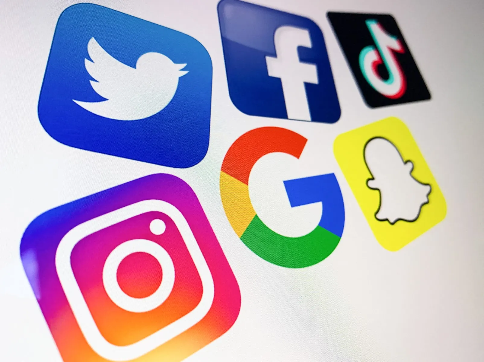 France’s Constitutional Council strikes down social media ban for under-15s