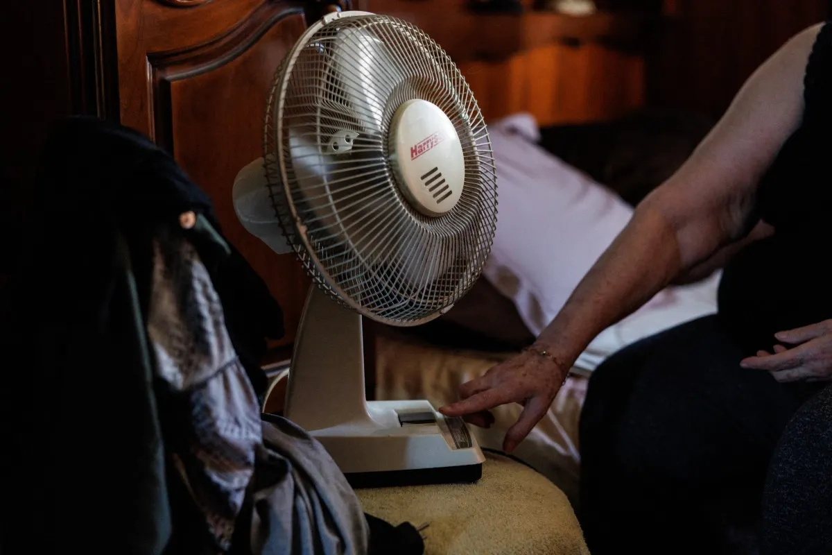 
            France enters fifth heatwave with 22 départements on alert
        