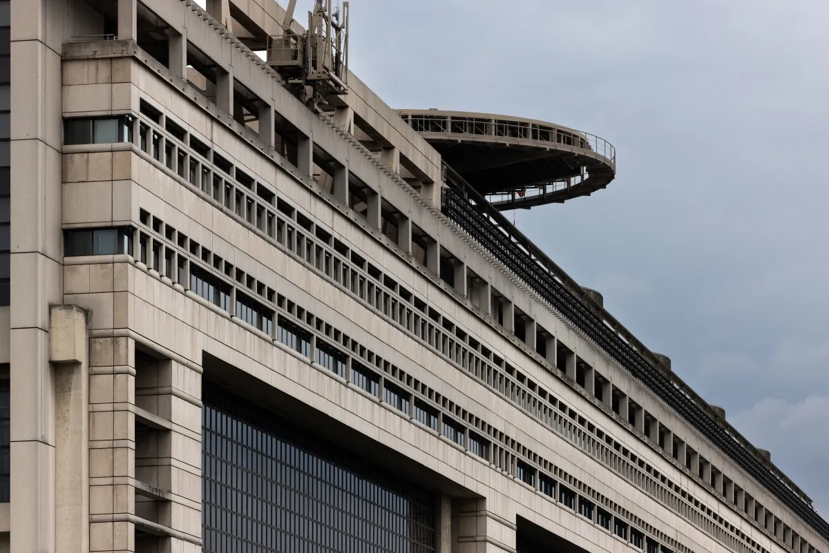 Hackers stage major raids on French tax computers