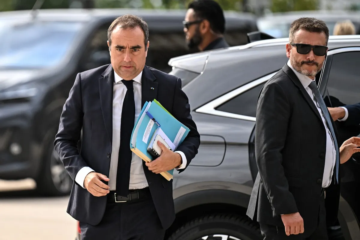 Residents jeer French prime minister during visit to wildfire-hit region