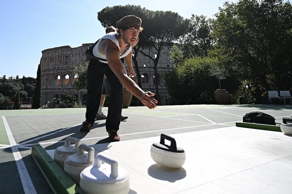 Curling attracts curious Romans under Colosseum's shadow
