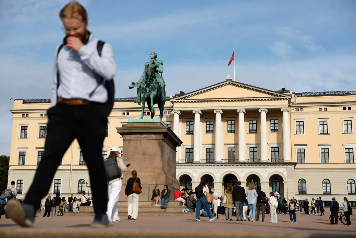 TELL US: How do you feel towards Norway's Royal Family?