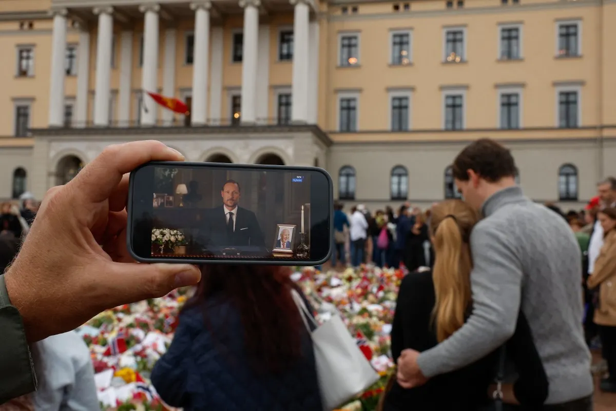 Norway's King Haakon VIII pays tribute to late father in first speech