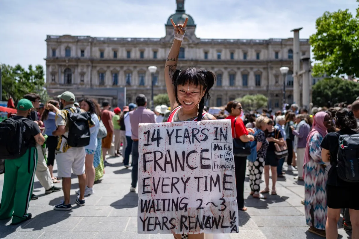 Explained: Why France's carte de séjour waiting times are getting longer
