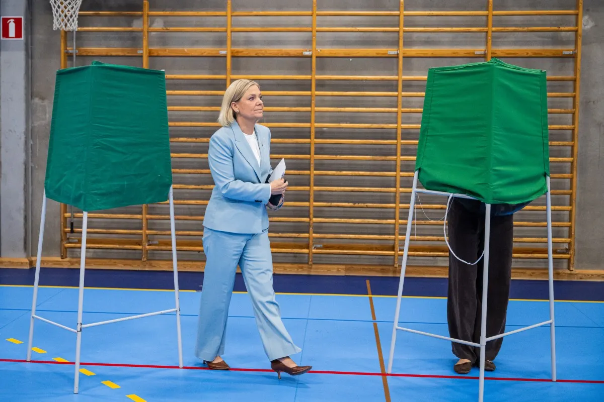 Sweden votes in election thriller, far right eyes govt role