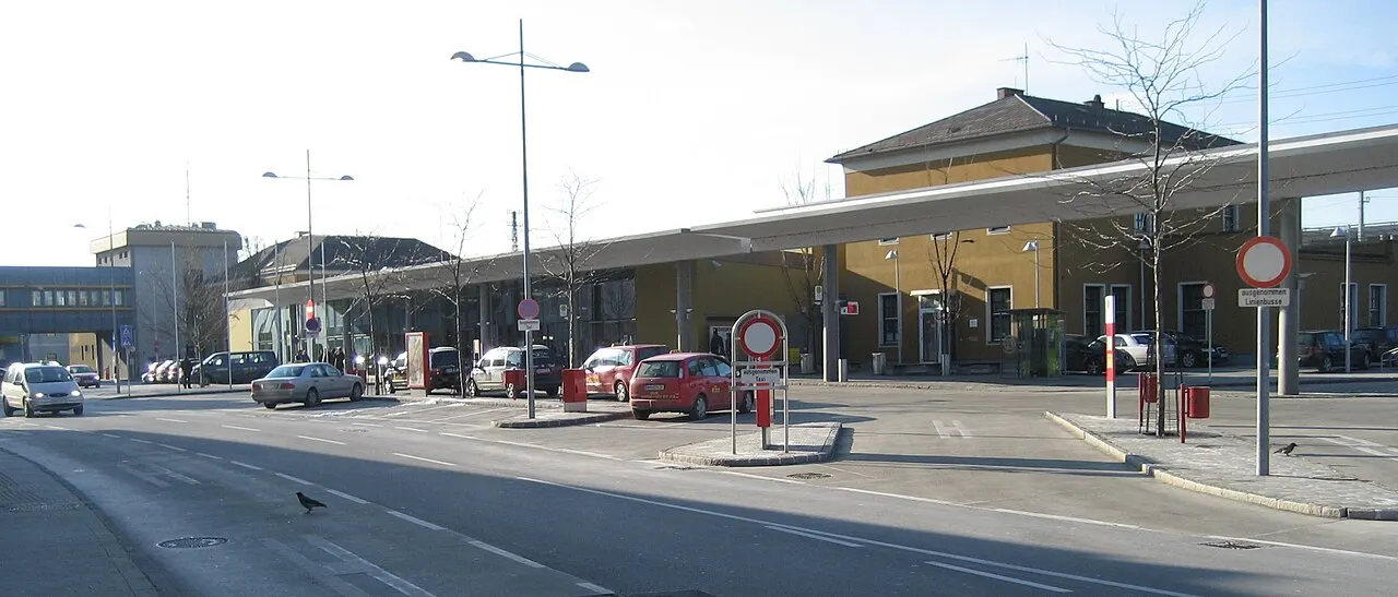 COMPARE: How much cheaper is it really to buy a flat outside Vienna