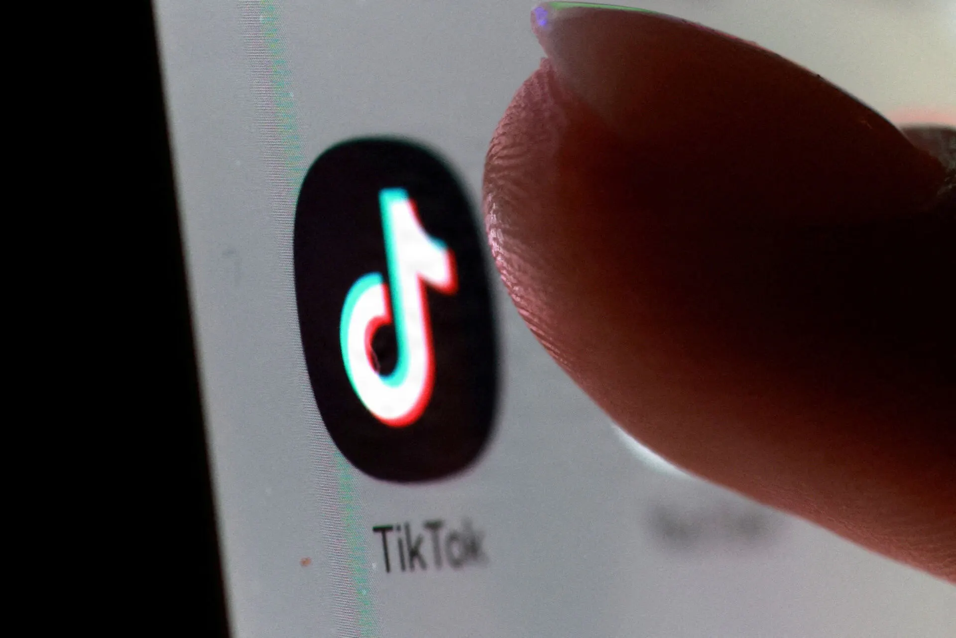 Study: Young men in Denmark shown misogynist content within minutes on social media