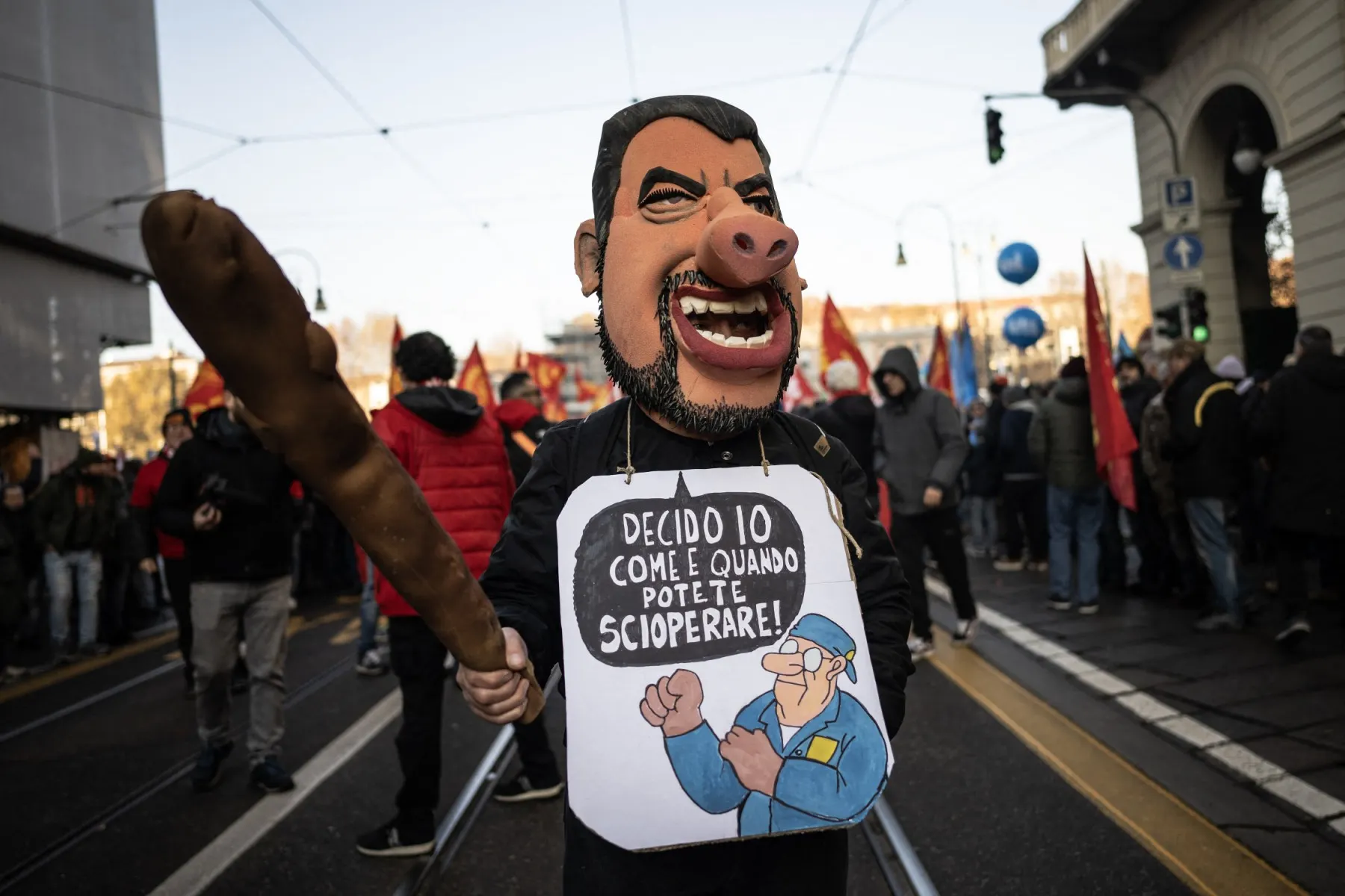 Italian unions vow to defy ban on Friday’s transport strike
