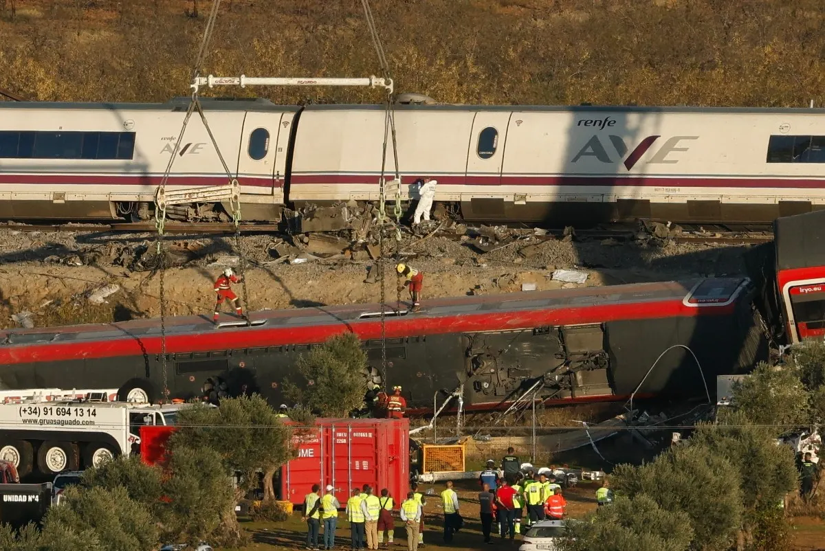 
            PM says Spain working 'tirelessly' to identify train crash dead
        