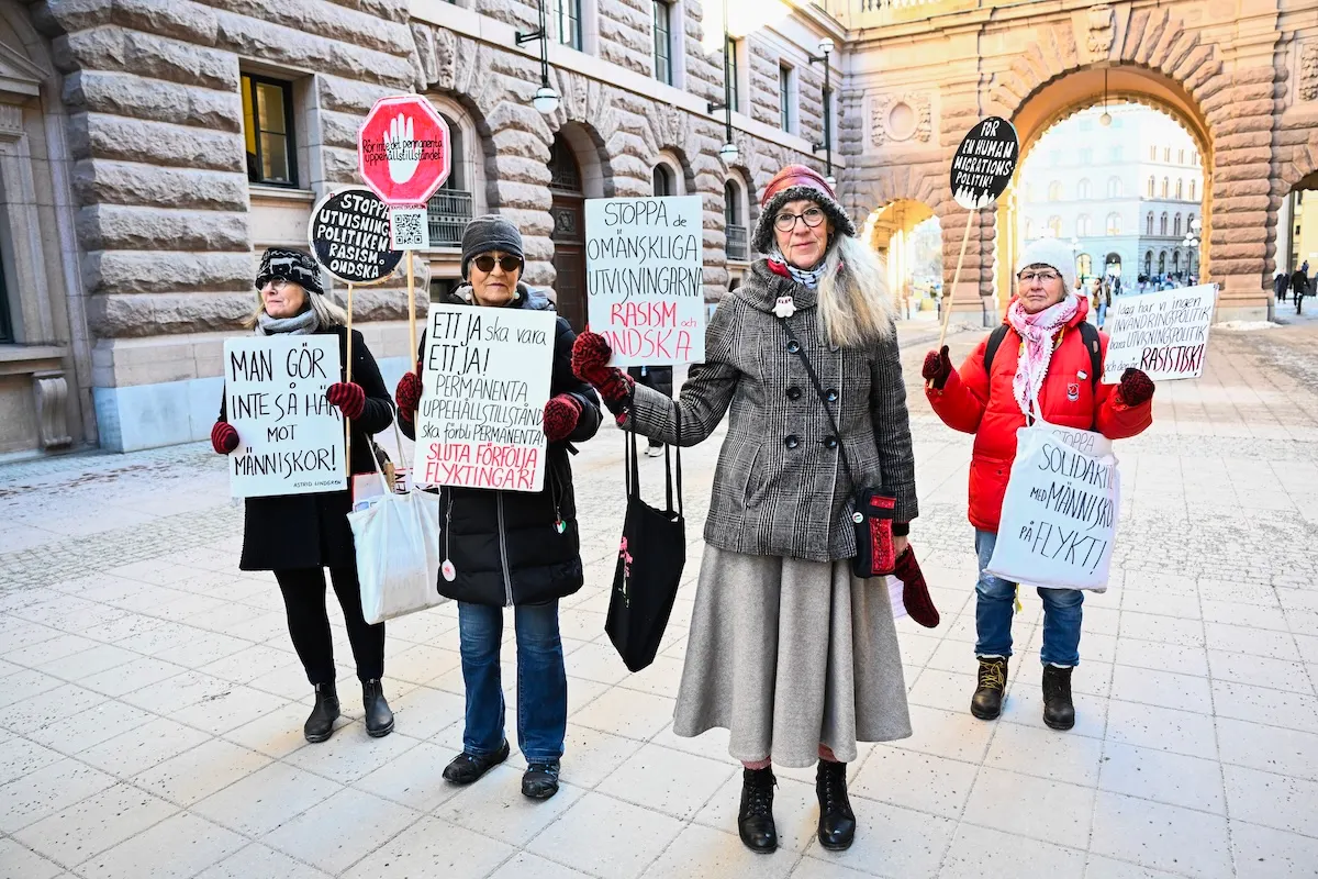 Swedish Migration Agency resume processing of paused teen residency cases