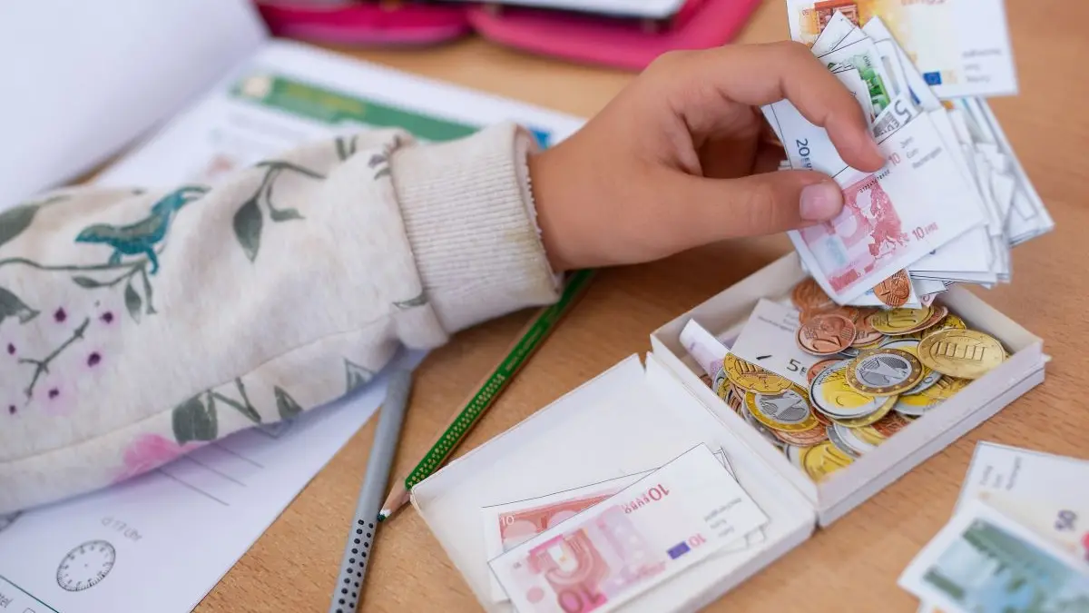German parliament approves 'early start' pension for children